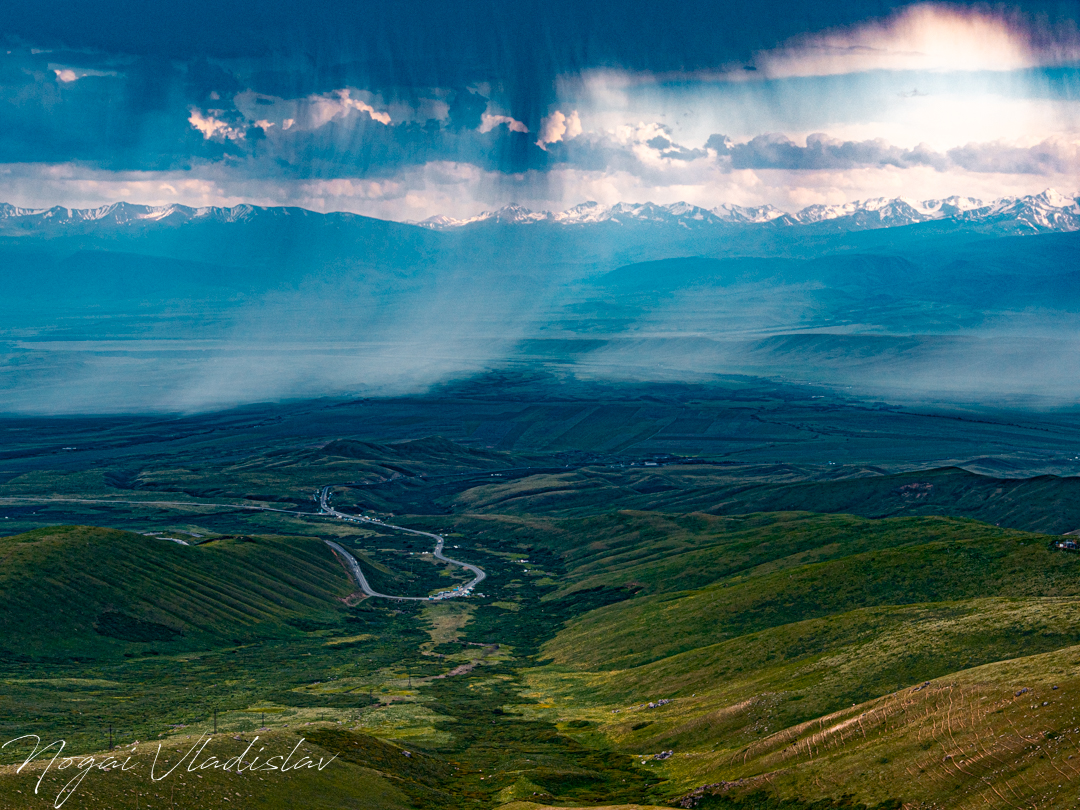 Панорама хребтов